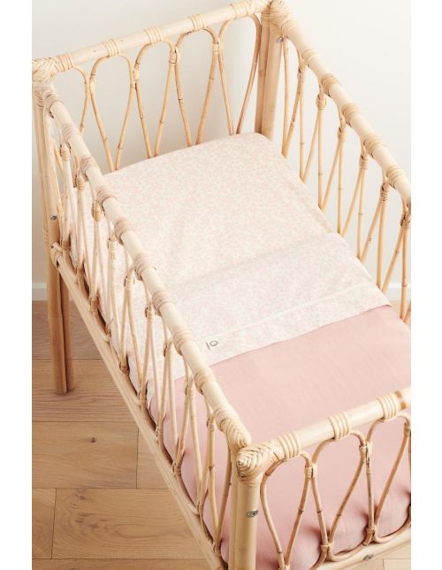 Botanical outlet crib sheet