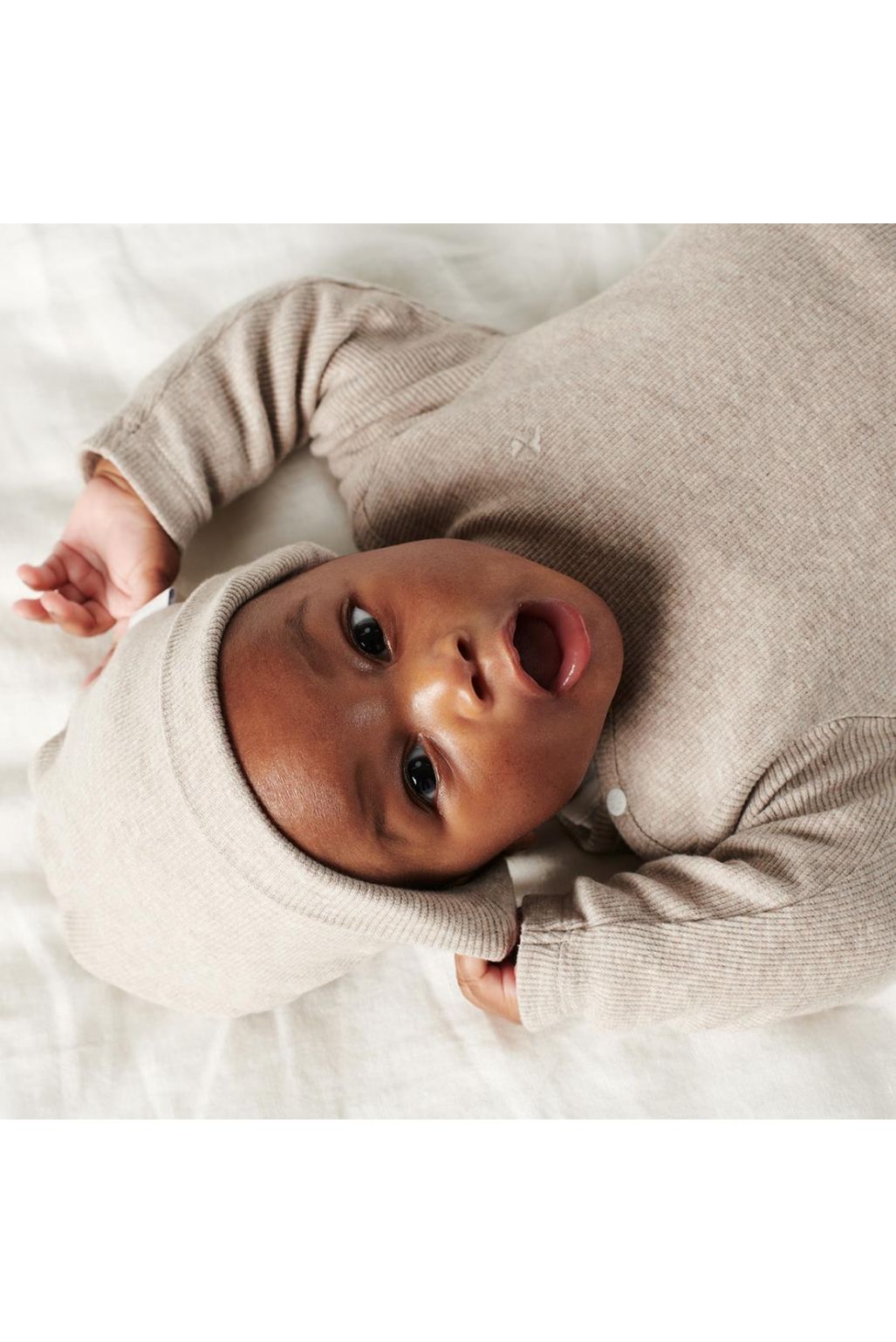 Noppies Baby Mütze Nevel - Oatmeal