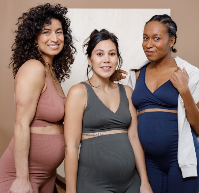 Vêtements femme enceinte : que porter au second trimestre de grossesse 